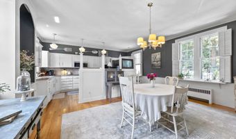 208 High St, Belfast, ME 04915