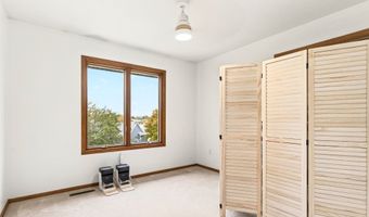 1110 Sandalwood Ct SW, Altoona, IA 50009