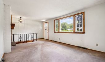 129 Plymouth Rd, Bellingham, MA 02019