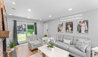 33 Ridgedale Rd, Bethel, CT 06801