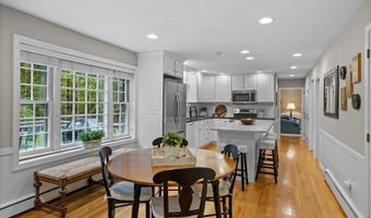 19 Lincoln Dr, Acton, MA 01720