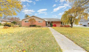 424 Fairlane Dr, Alma, MI 48801