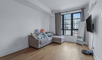 2110 44th Dr Unit 2B, Long Island City, NY 11101