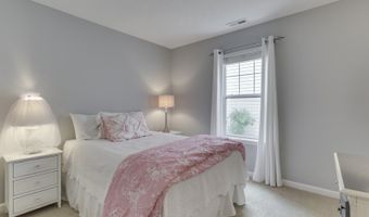 1314 Summerhouse Dr, Indianapolis, IN 46217