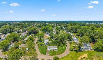 50 Beach View Dr, Stamford, CT 06902