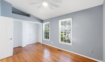 5028 9TH St S, Arlington, VA 22204