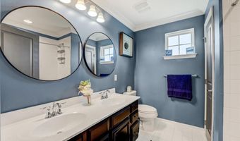 35 Gina Dr, Allentown, NJ 08501