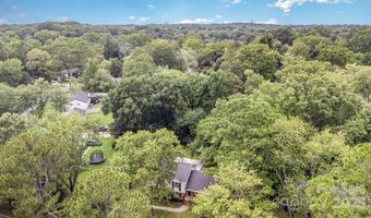6422 Idlebrook Dr, Charlotte, NC 28212