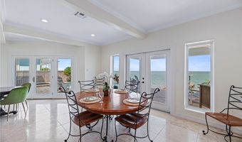 317 Bayview Dr, Aransas Pass, TX 78336