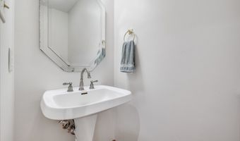 403 Southcreek Dr N, Indianapolis, IN 46217