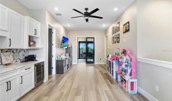 6104 LAGOMAR Ln, Apollo Beach, FL 33572