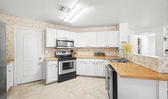 2370 E PEACH TREE Dr, Chandler, AZ 85249