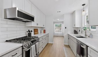 2704 Palo Alto Dr NE, Albuquerque, NM 87112