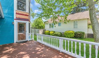 19 CENTER St, Barnegat, NJ 08005