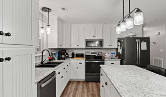 7486 Snake Rd, Athens, AL 35611