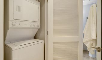 520 JOHN CARLYLE St 320, Alexandria, VA 22314