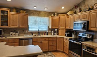 86 Rolling Hills Dr, Cody, WY 82414