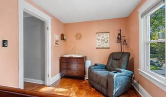 1212 N LEMINWAH St, Appleton, WI 54911