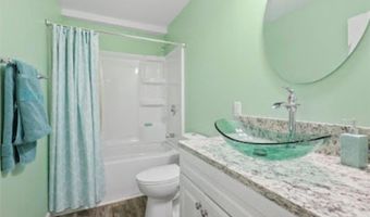 15850 Elmwood Ln, Apple Valley, MN 55124