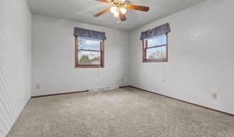 1022 E CAPITOL Dr, Appleton, WI 54911