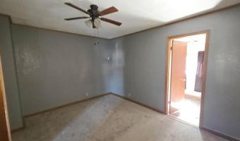 517 S Adams Ave, Aurora, MO 65605