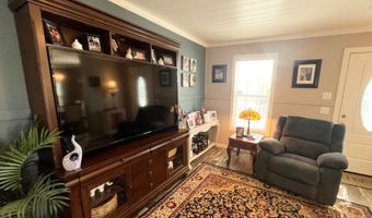 858 S Robert Ave, Avon Park, FL 33825