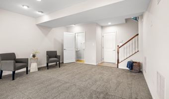 25741 CLAIRMONT MANOR Sq, Aldie, VA 20105