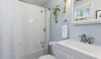 27 Kennel Hill Dr, Beverly, MA 01915