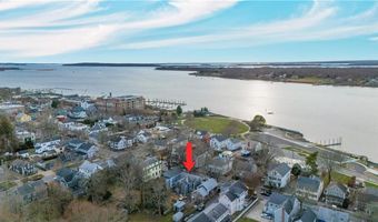 694 Hope St, Bristol, RI 02809