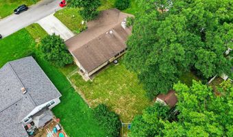 2812 Greenbriar Rd, Anderson, IN 46011