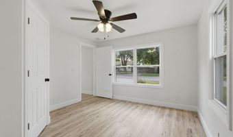 119 E Pearl St, Aurora, MO 65605