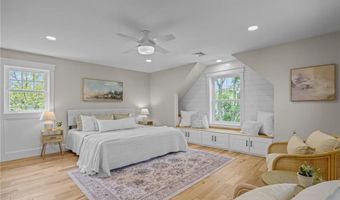 5 Lillis Ave, Barrington, RI 02806