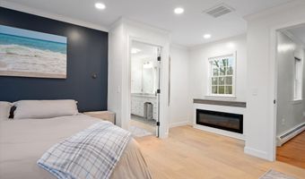 43 Darling Parke Dr, Bangor, ME 04401