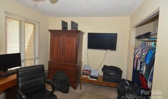 141 Colony Dr, Arden, NC 28704