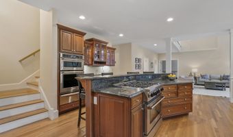4 Chablis Ct, Bedford, NH 03110
