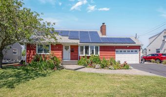 37 New Point Pl, Amityville, NY 11701