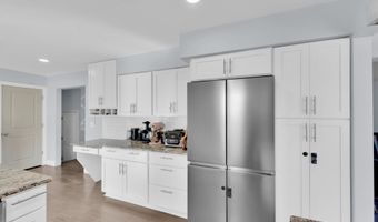 1521 Neptune Ave, Beachwood, NJ 08722