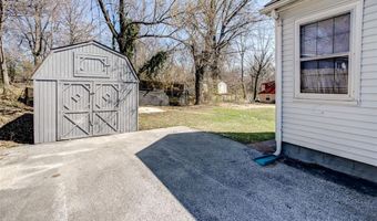 2425 La Salle Dr, Alton, IL 62002