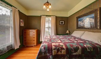 369 37th St, Astoria, OR 97103