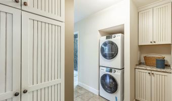 525 Keyes Ave, Angwin, CA 94508