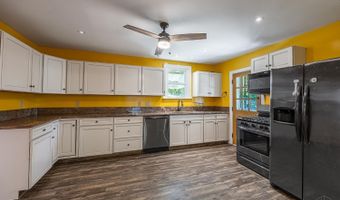 6815 Gracely Dr, Cincinnati, OH 45233