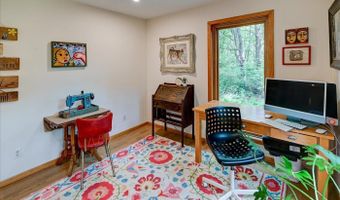 2877 Glacier Valley Rd, Fitchburg, WI 53711