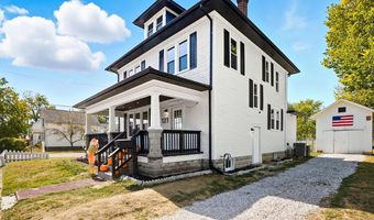 121 Walnut St, Ashville, OH 43103