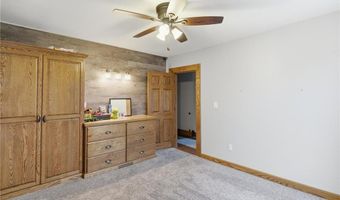 136 1st Ave, Alden, MN 56009
