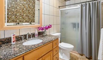 7945 Shadow Hill Dr, La Mesa, CA 91941