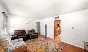 6020 Streamview Dr, La Mesa, CA 92115