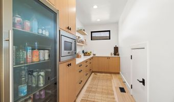 348 E HIDDEN LAKE Dr, Bountiful, UT 84010