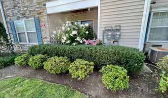 102 Wedgewood Cir, Belford, NJ 07718
