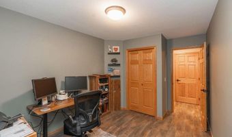 38177 Twin Oaks Dr, Avon, MN 56310