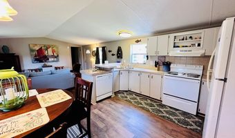 454 Bay City Rd, Apalachicola, FL 32320